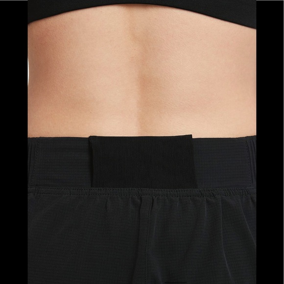 MWT Nike Dri-FIT Run Division Tempo Luxe
Women's Running Shorts - Picture 5 of 8